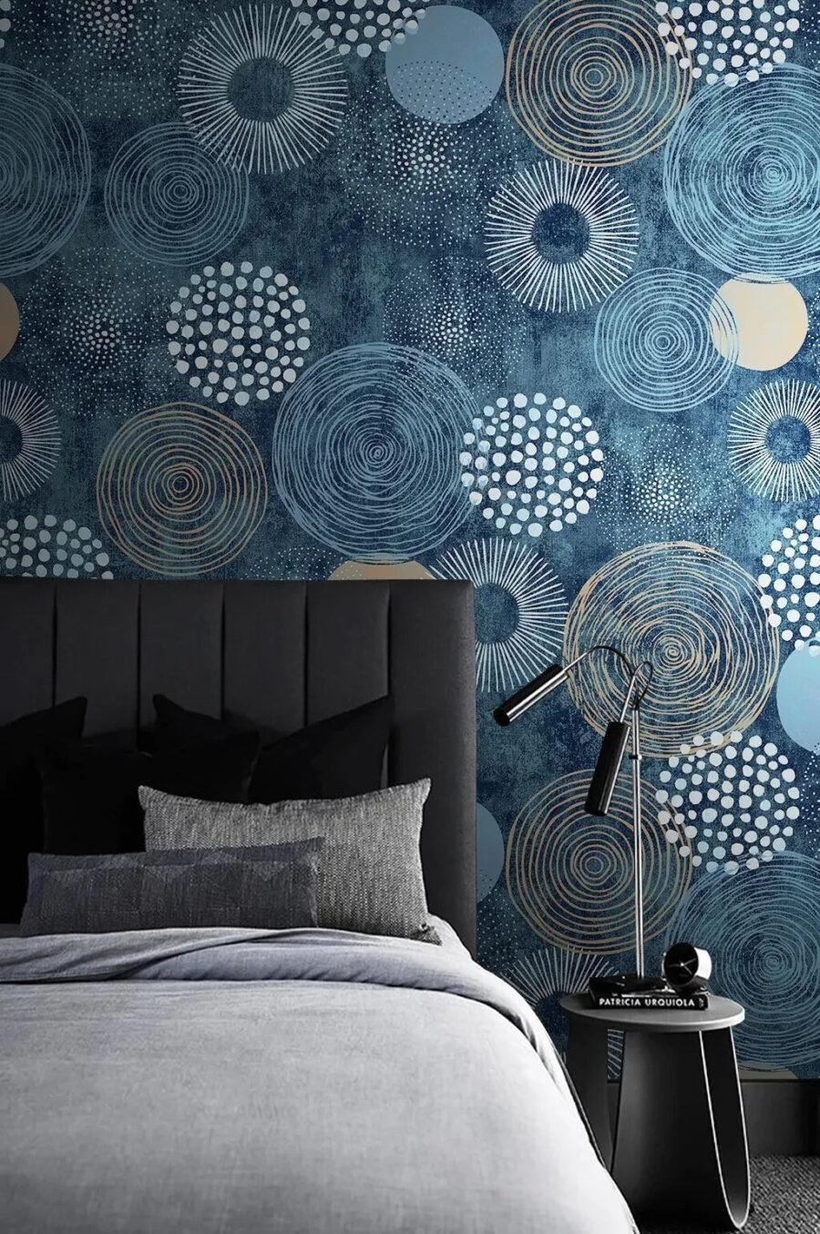 Blue and white pattern with circles