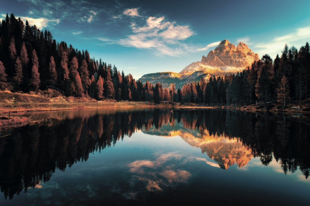 u79819p 1024x682 - Lake surrounded by trees and mountains - tegory