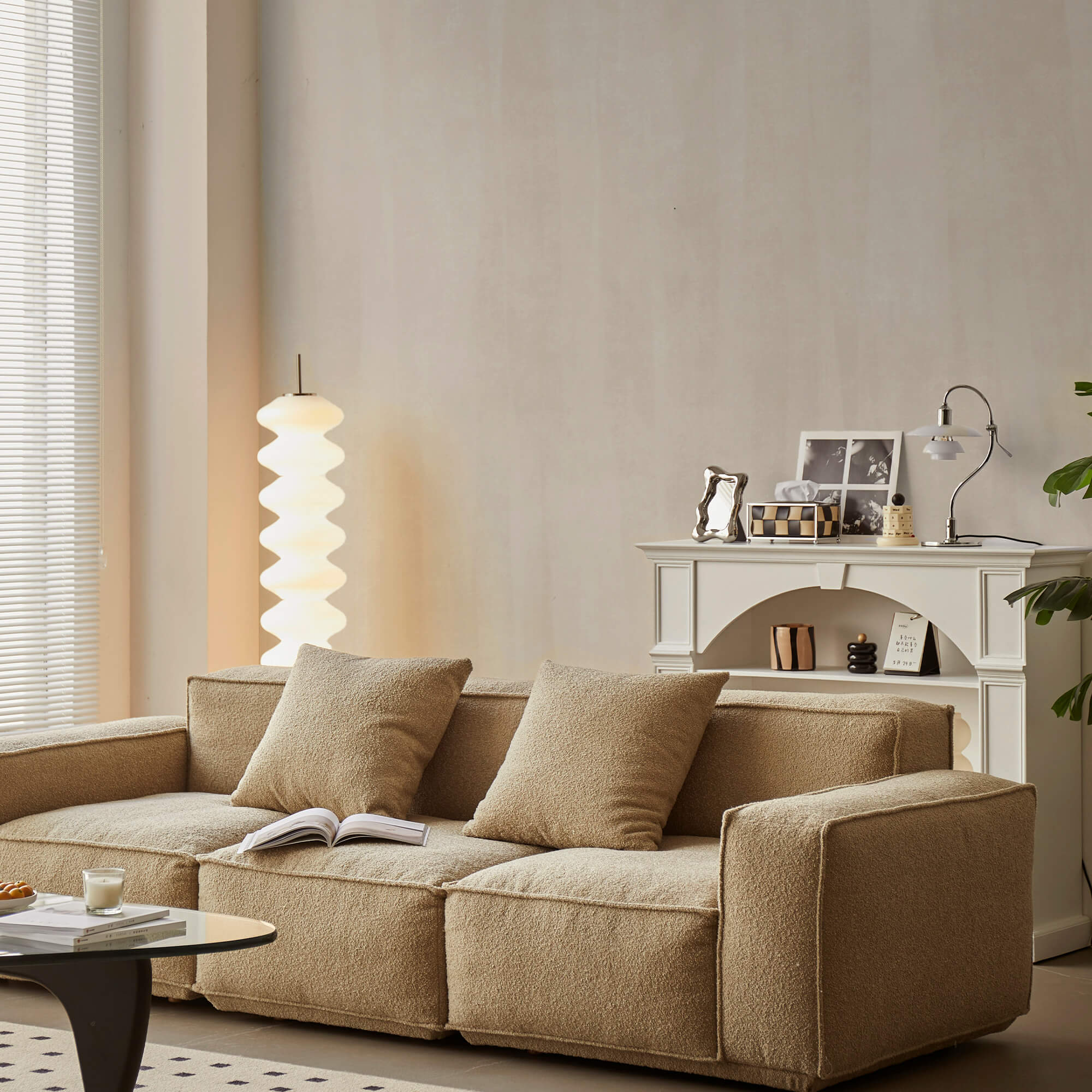 Gentle stripes in soft neutral tones Gentle stripes in soft neutral tones