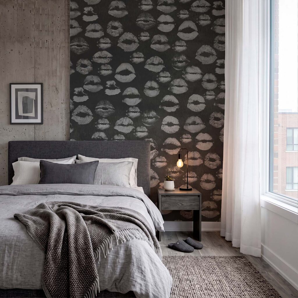 Wall mural Black and white background with lipstick prints (SKU: t01086) Wall mural Black and white background with lipstick prints (SKU: t01086)